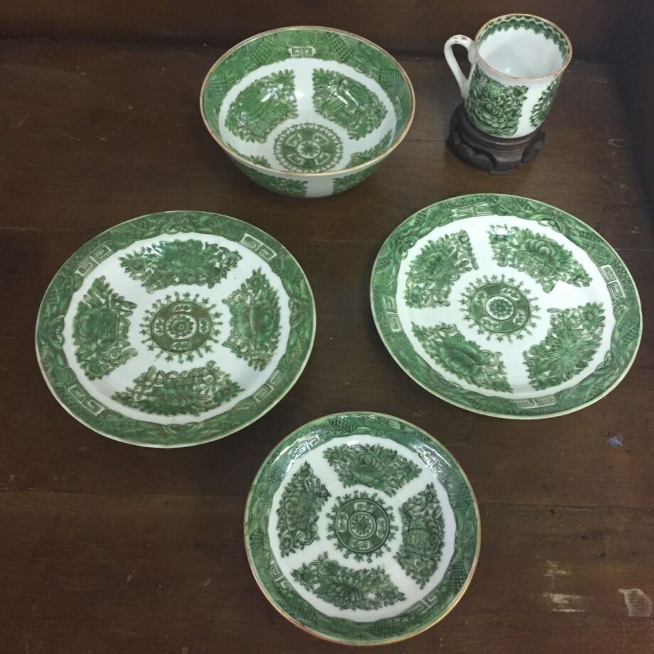 18th Century Chinese Export Porcelain Pieces