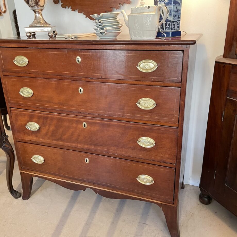 Hepplewhite Chest Of Drawers