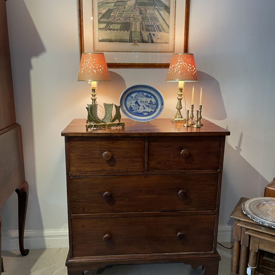 Country Chest Of Drawers