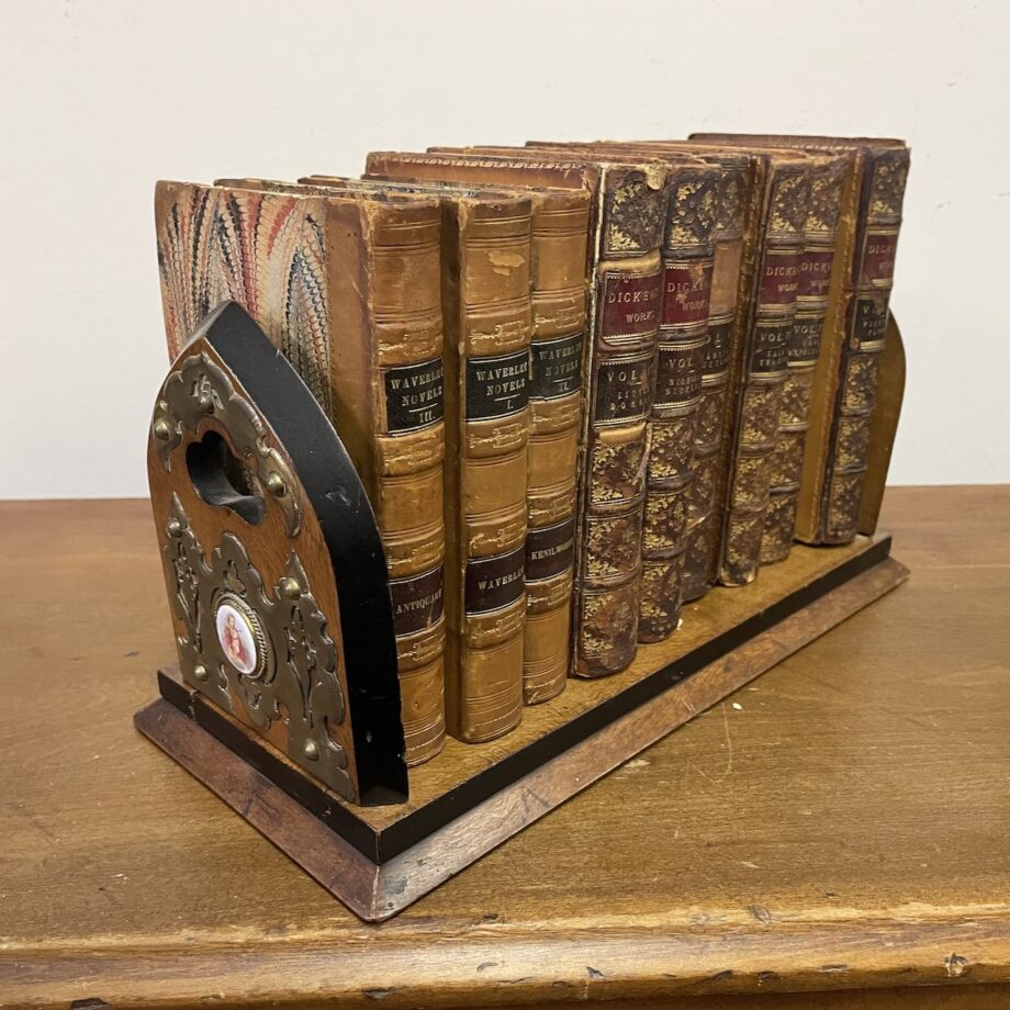 Folding/Expandable Book Holder