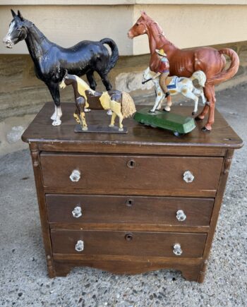 Small Chest And Horse Accents