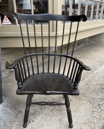 Philadelphia Comb Back Windsor Chair