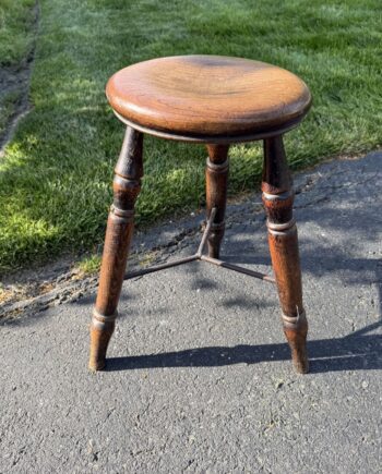 English Pub Stool