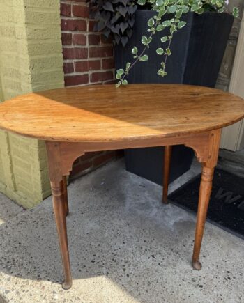 Queen Anne Oval Tea Table