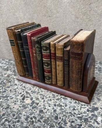 Sliding Book Stand